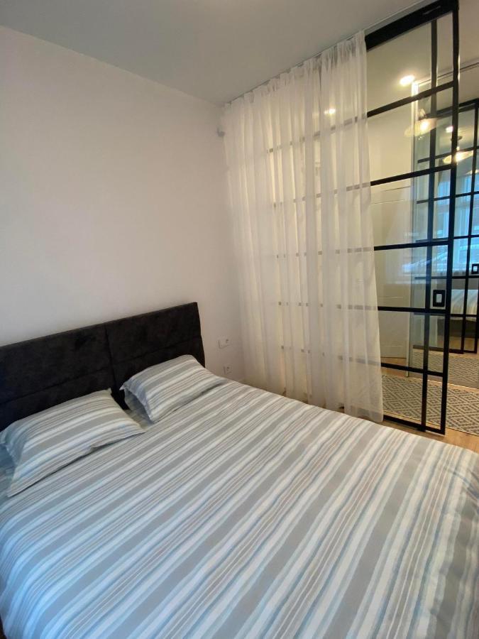 Moder Chic Apartment In Center-Prime Rentals Kaunas Extérieur photo