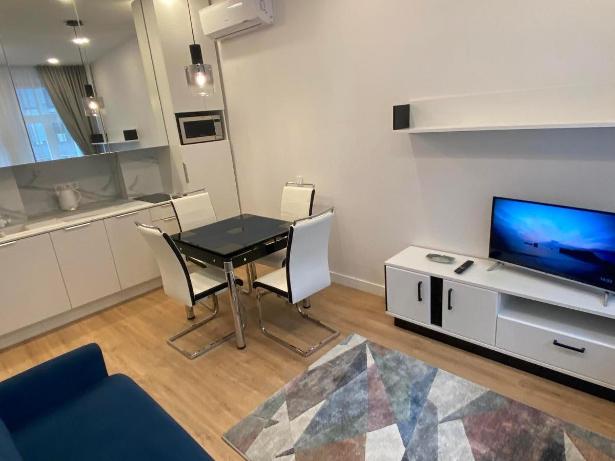 Moder Chic Apartment In Center-Prime Rentals Kaunas Extérieur photo